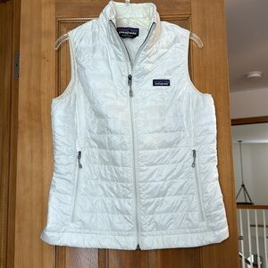Women’s Patagonia white vest M